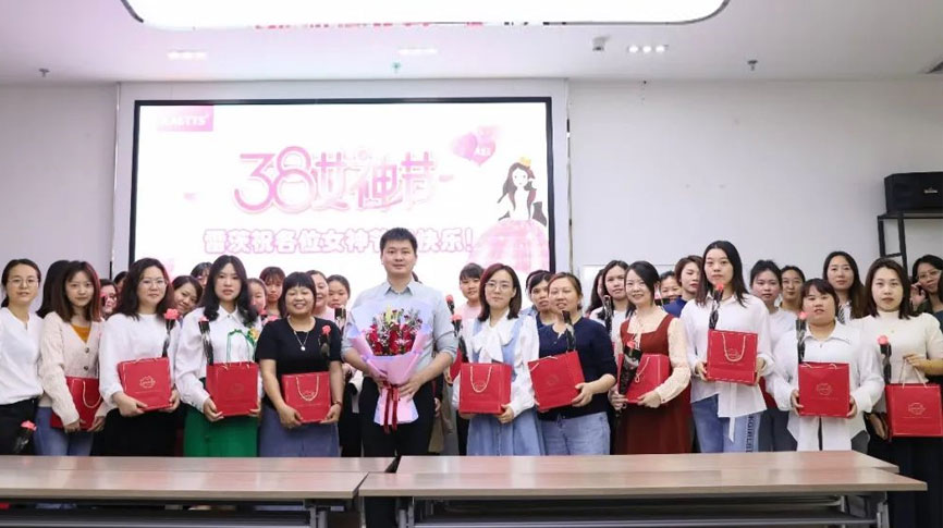 春風(fēng)十里不如你：雷茨慶祝第100個(gè)婦女節(jié)！