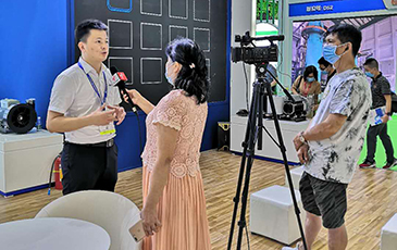 雷茨空氣懸浮風(fēng)機《中國環(huán)博會廣州展》現(xiàn)正在火熱進(jìn)行中。。。